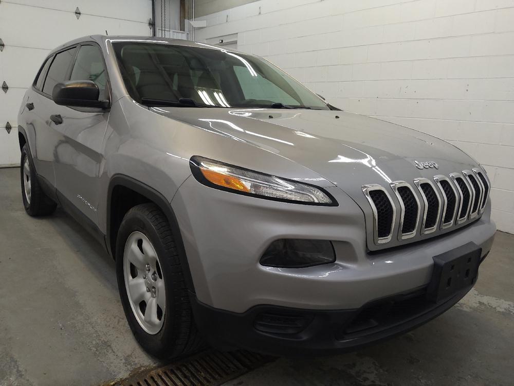 used 2016 Jeep Cherokee car, priced at $13,795