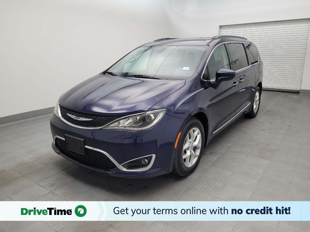 used 2017 Chrysler Pacifica car, priced at $14,995