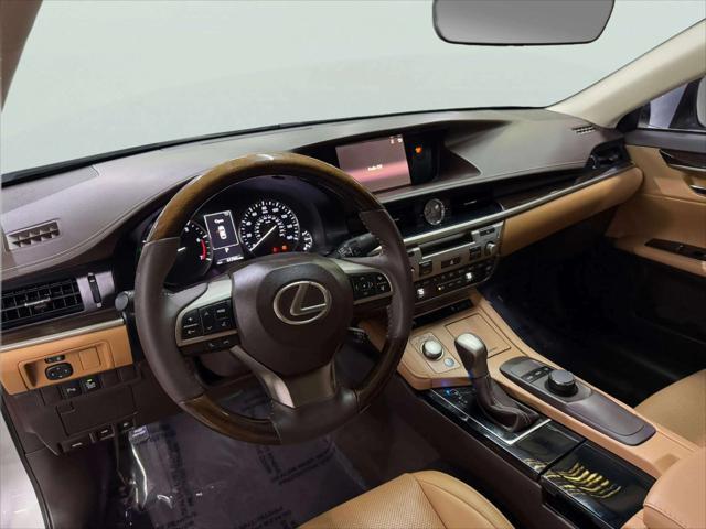 used 2016 Lexus ES 350 car, priced at $17,499