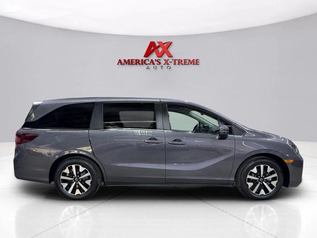 used 2025 Honda Odyssey car, priced at $32,999