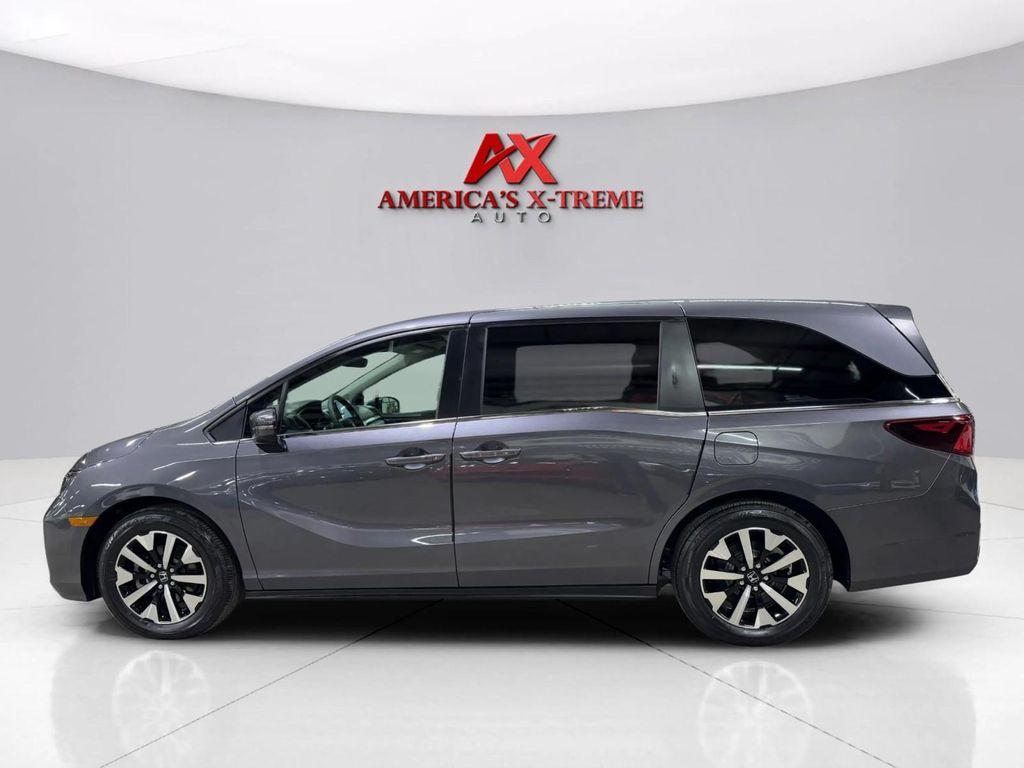 used 2025 Honda Odyssey car, priced at $32,999