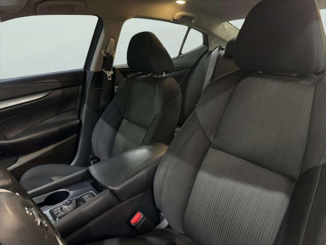 used 2016 Nissan Maxima car