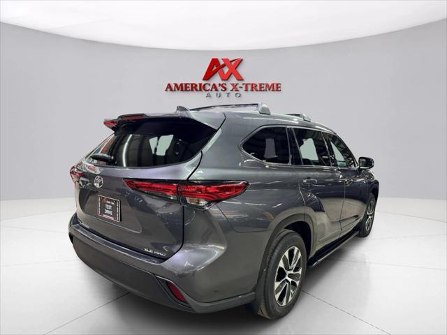 used 2022 Toyota Highlander car, priced at $33,499