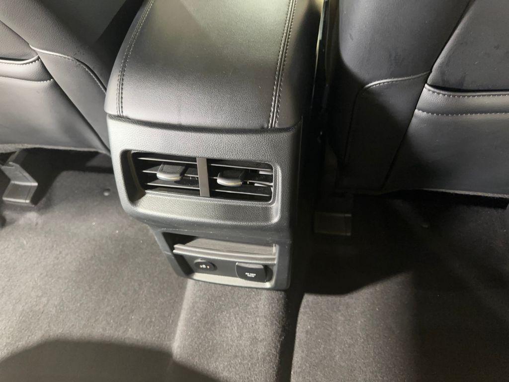 used 2024 Ford Edge car, priced at $21,129