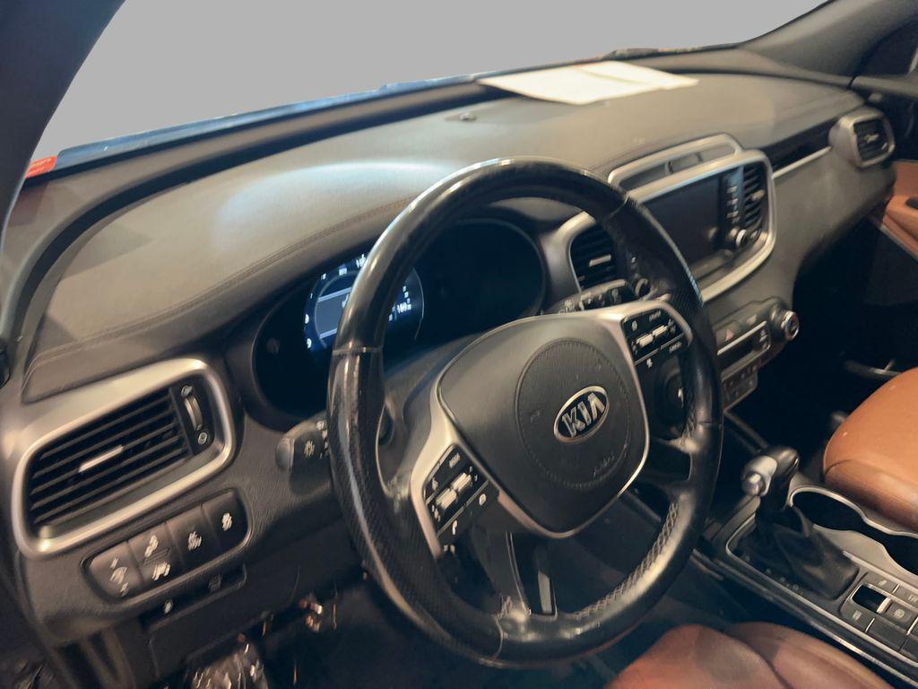 used 2019 Kia Sorento car, priced at $17,559