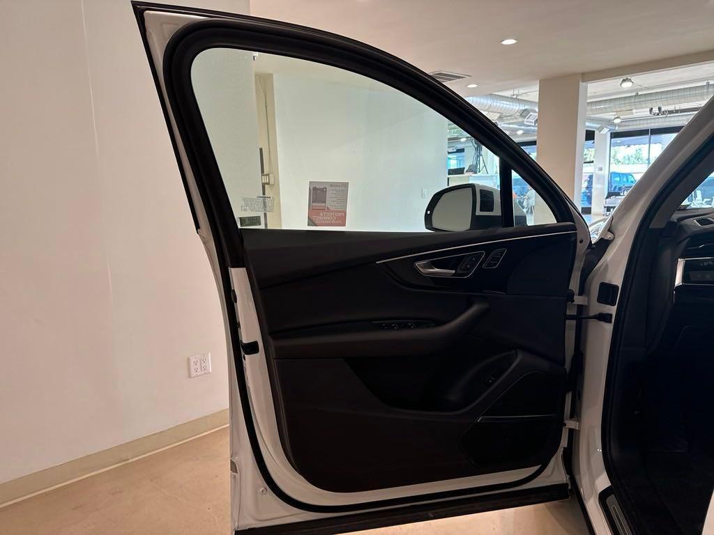 used 2021 Audi Q7 car, priced at $33,999