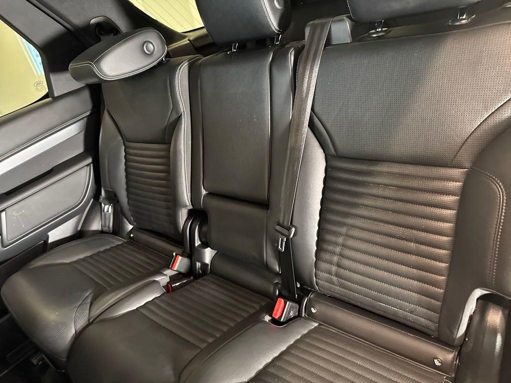 used 2022 Land Rover Discovery car, priced at $31,844