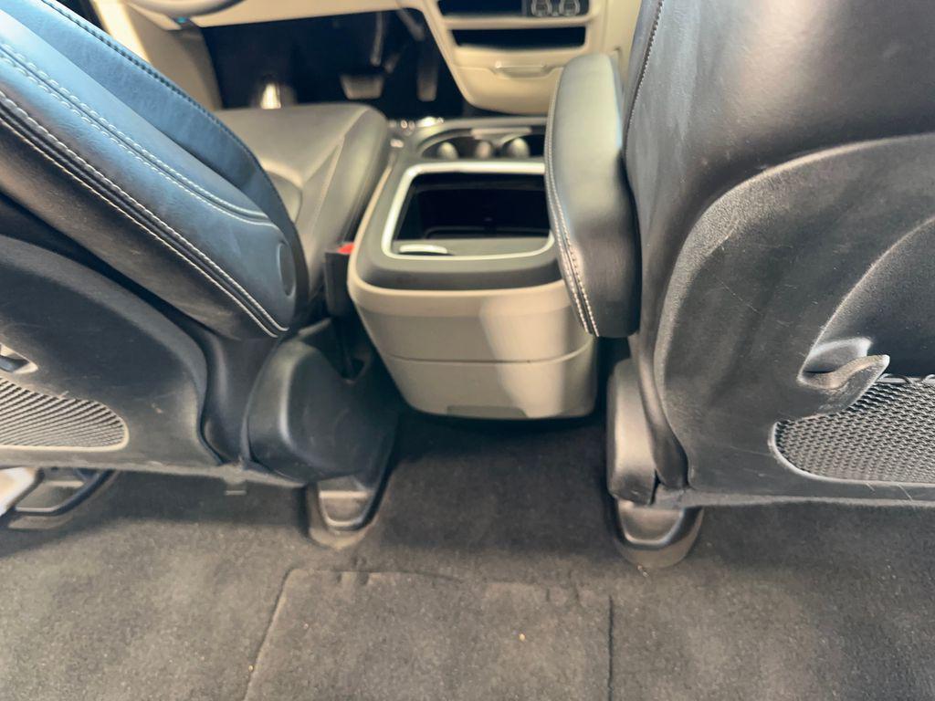 used 2024 Chrysler Pacifica Hybrid car, priced at $28,299