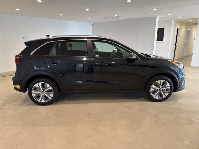 used 2022 Kia Niro EV car