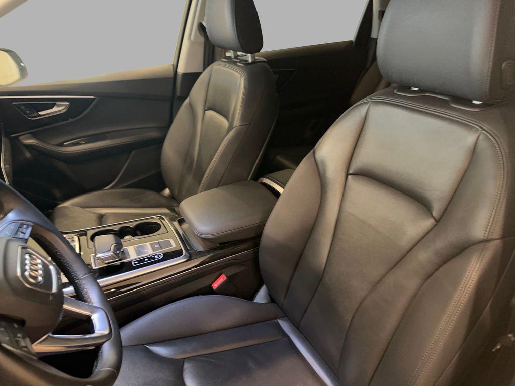 used 2023 Audi Q7 car, priced at $32,086