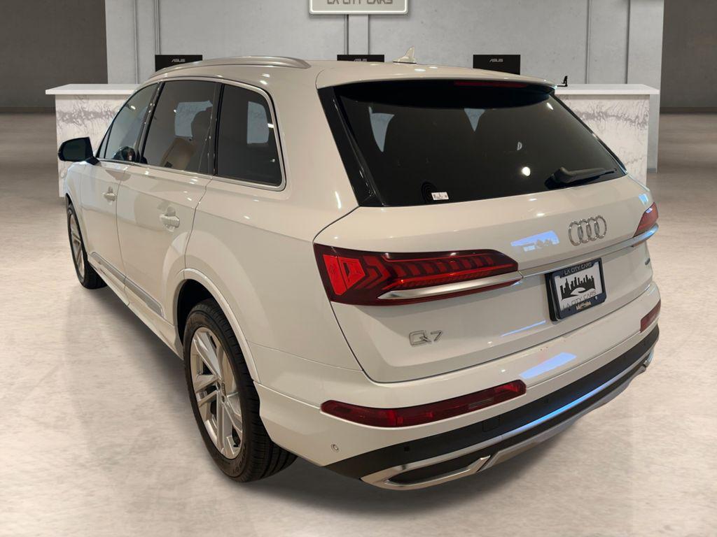 used 2023 Audi Q7 car, priced at $32,086