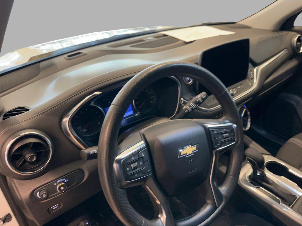 used 2024 Chevrolet Blazer car, priced at $22,799