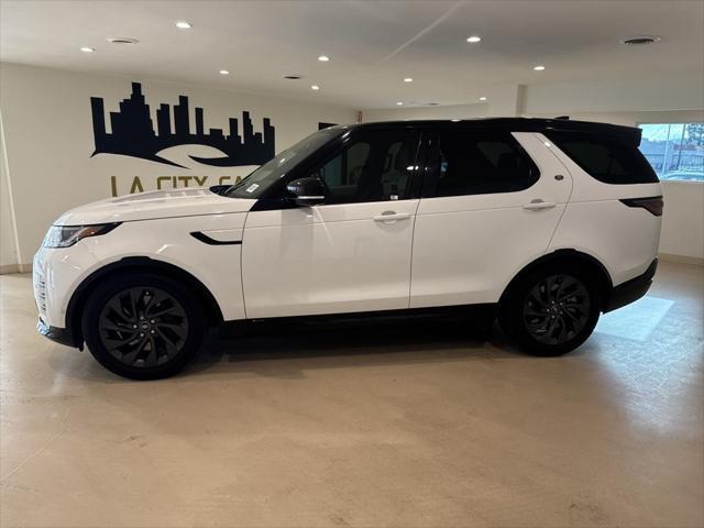 used 2022 Land Rover Discovery car, priced at $34,399