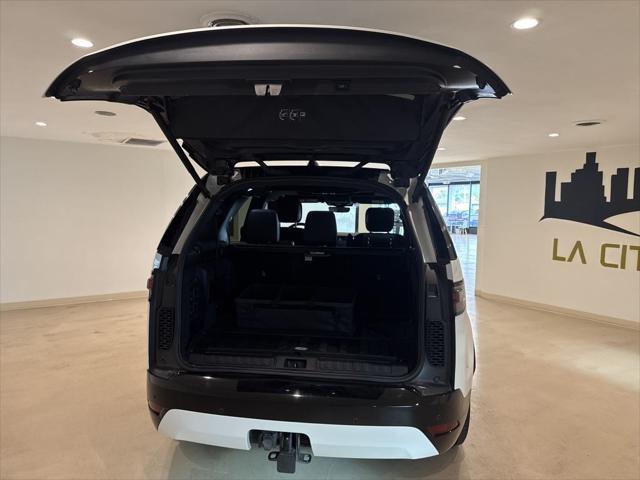 used 2022 Land Rover Discovery car, priced at $34,399