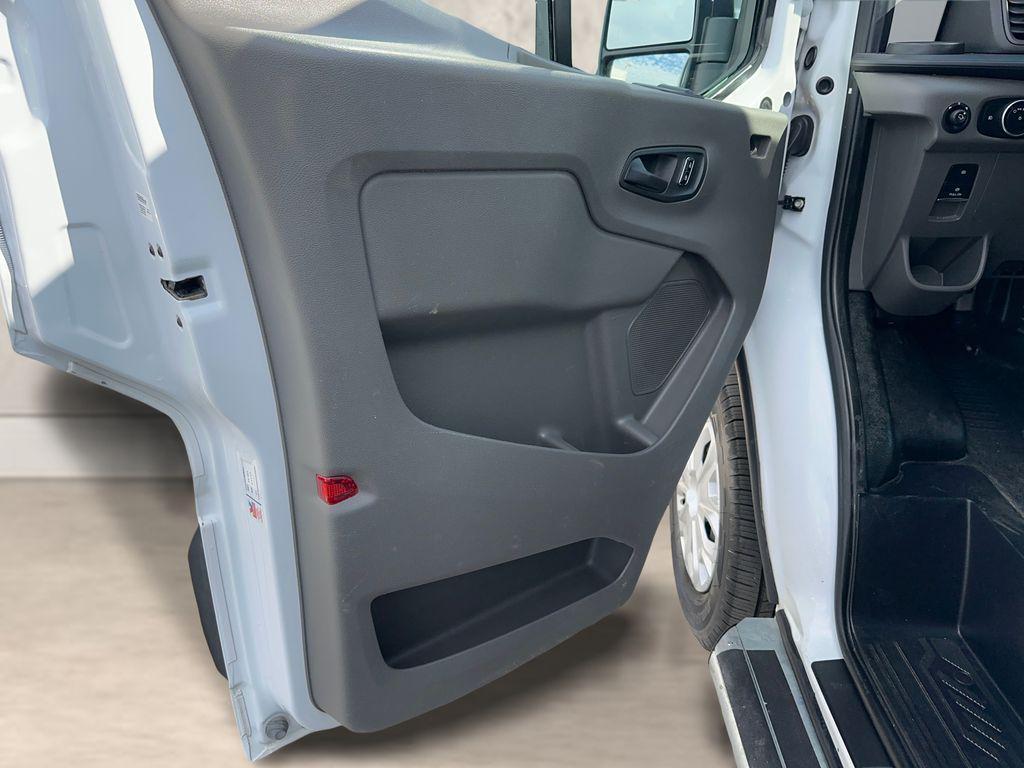 used 2023 Ford Transit-250 car, priced at $25,428