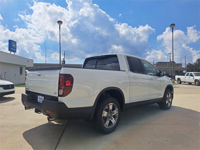 new 2025 Honda Ridgeline car, priced at $42,138