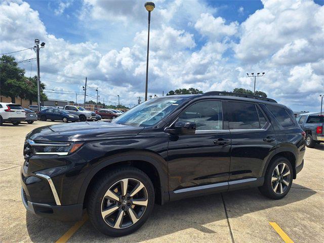 new 2025 Honda Pilot car, priced at $48,950