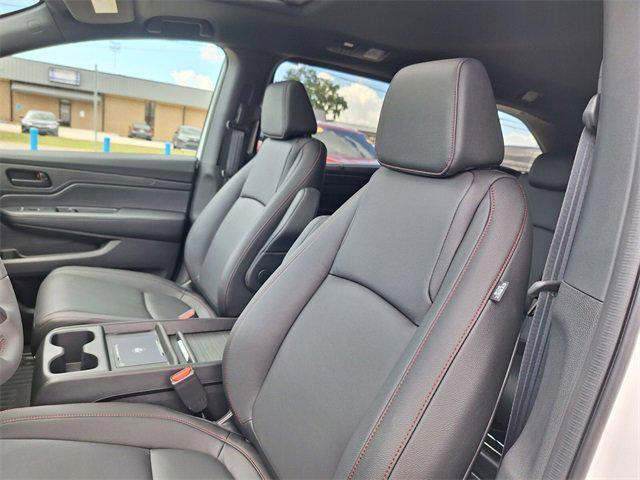 new 2026 Honda Odyssey car, priced at $43,095