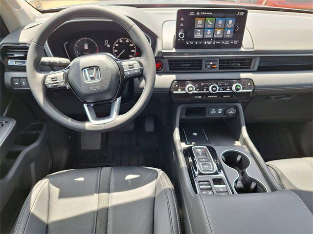 new 2025 Honda Pilot car, priced at $42,253