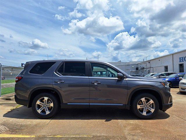 new 2025 Honda Pilot car, priced at $42,253