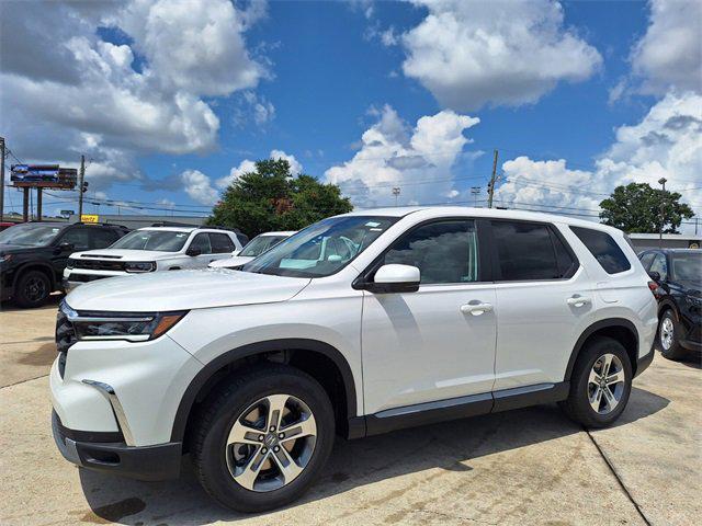 new 2025 Honda Pilot car, priced at $45,405