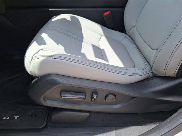 new 2025 Honda Pilot car, priced at $45,405