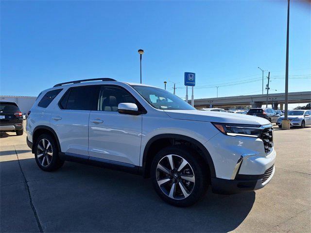 new 2025 Honda Pilot car, priced at $50,340