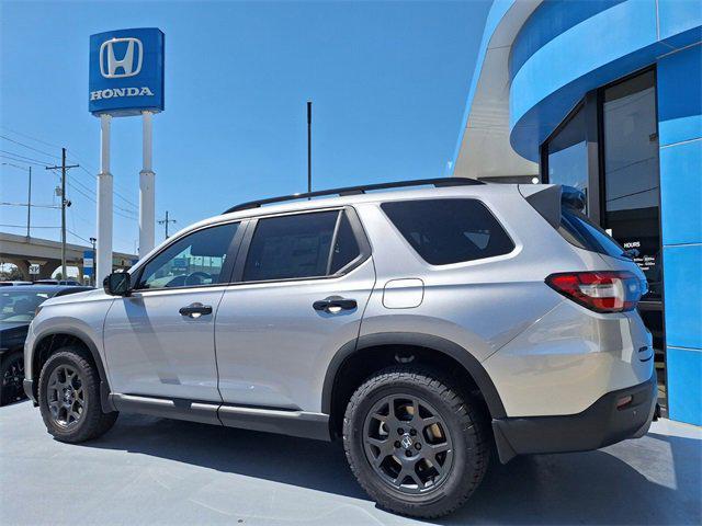 new 2025 Honda Pilot car, priced at $48,258