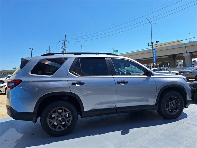 new 2025 Honda Pilot car, priced at $48,258