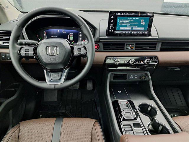 new 2025 Honda Pilot car, priced at $54,475