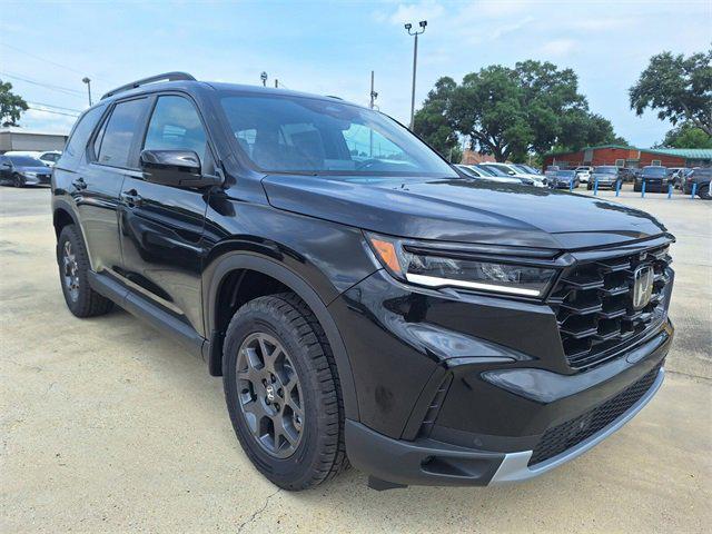 new 2025 Honda Pilot car, priced at $51,330