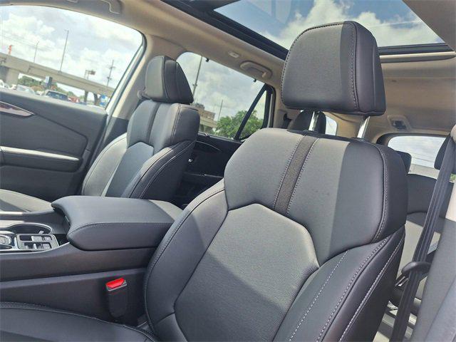 new 2025 Honda Pilot car, priced at $50,395