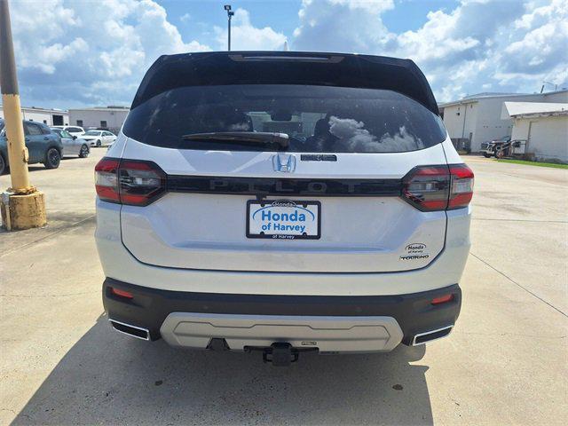 new 2025 Honda Pilot car, priced at $50,395