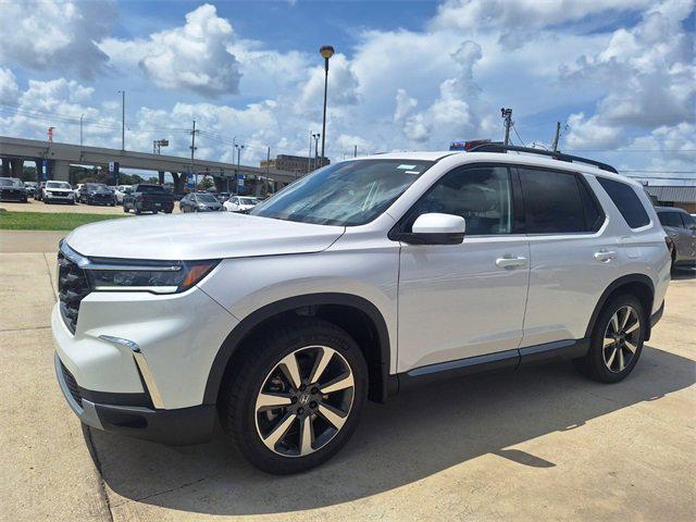 new 2025 Honda Pilot car, priced at $50,395