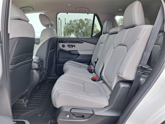 new 2025 Honda Pilot car, priced at $43,369