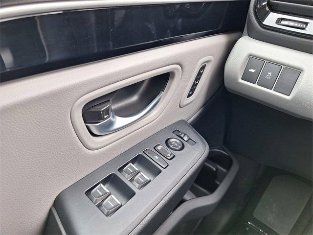 new 2025 Honda Pilot car, priced at $43,369