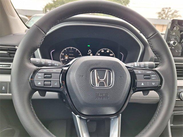 new 2025 Honda Pilot car, priced at $43,369