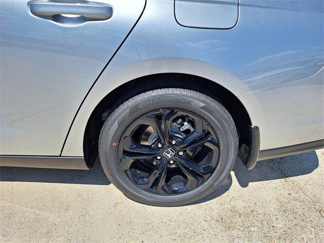 new 2025 Honda Accord car, priced at $30,318
