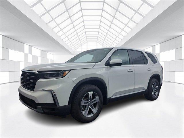 new 2025 Honda Pilot car, priced at $45,350