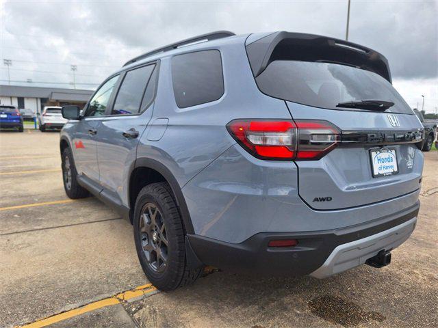 new 2025 Honda Pilot car, priced at $51,305