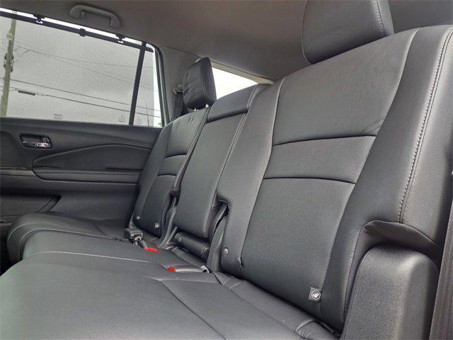 used 2022 Honda Pilot car, priced at $32,998