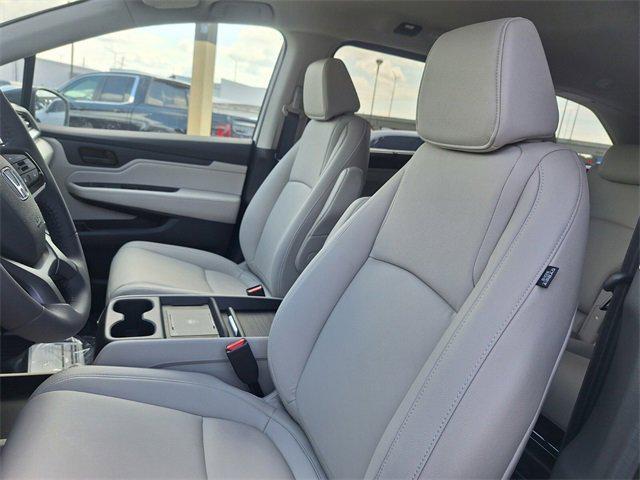 new 2026 Honda Odyssey car, priced at $45,320