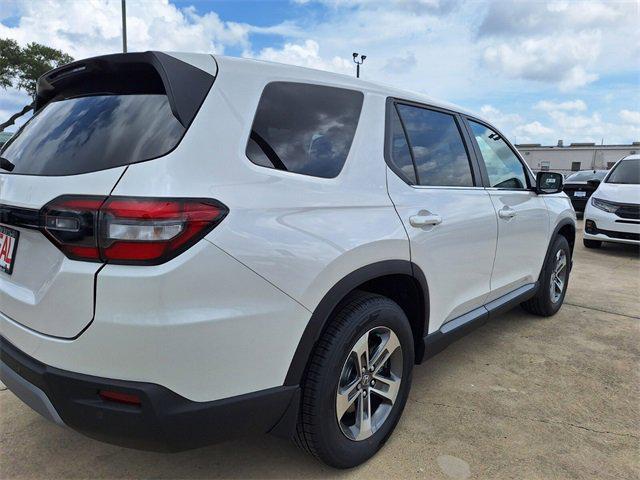 new 2025 Honda Pilot car, priced at $45,405