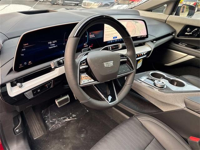 new 2025 Cadillac OPTIQ car, priced at $58,601