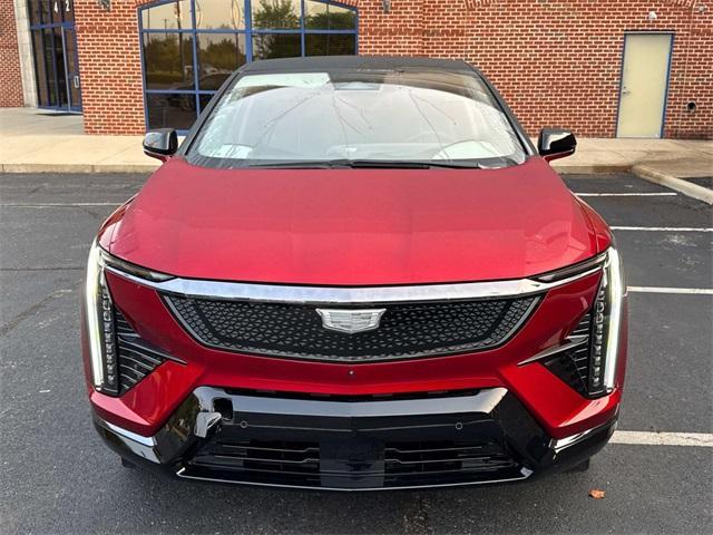 new 2025 Cadillac OPTIQ car, priced at $58,601