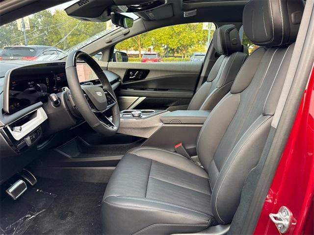 new 2025 Cadillac OPTIQ car, priced at $58,601