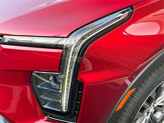 new 2025 Cadillac XT4 car, priced at $43,115