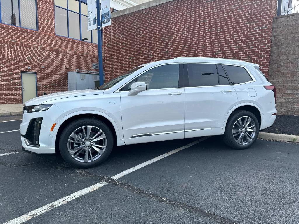 new 2025 Cadillac XT6 car, priced at $62,715
