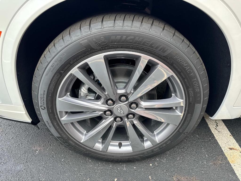 new 2025 Cadillac XT6 car, priced at $62,715