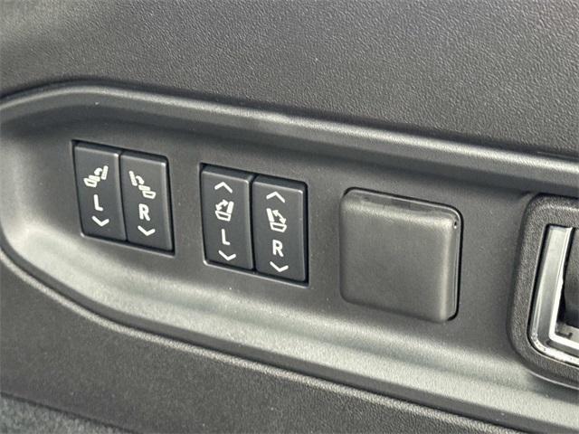 new 2026 Cadillac VISTIQ car